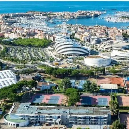 Logement Independant Avec Terrasse 